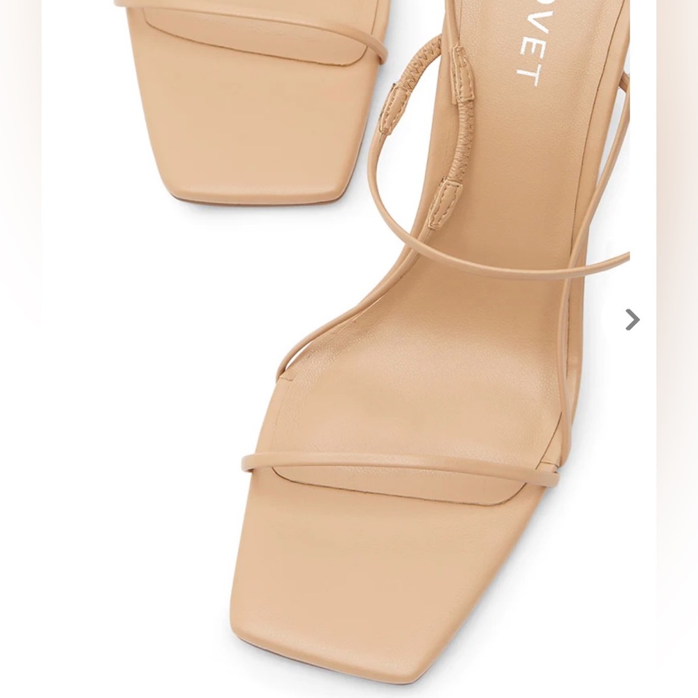 COVET SHOES/ MADISON Nude Heels NEW IN BOX